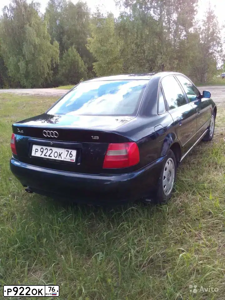 Фото автомобиля AUDI A4, 1998 — госномер Е934АО133. Цвет: ТЕМНО-СИНИЙ