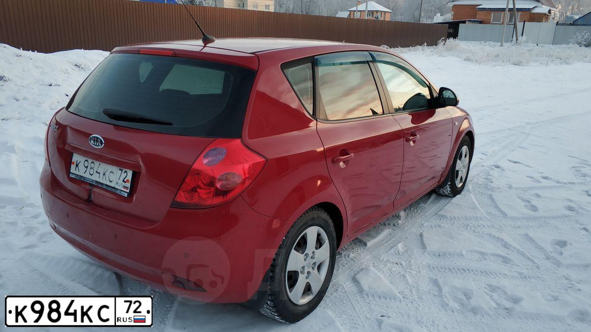 Фото автомобиля KIA CEE'D, 2007 — госномер О499ВМ196. Цвет: ВИШНЕВЫЙ