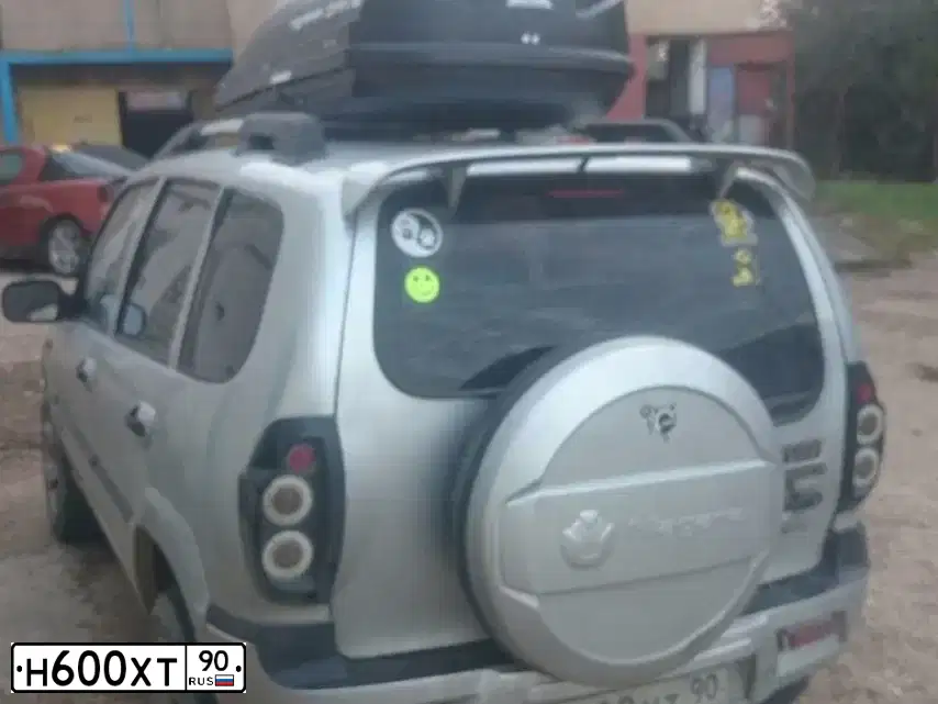 Фото автомобиля CHEVROLET NIVA, 2006 — госномер О607ВА180