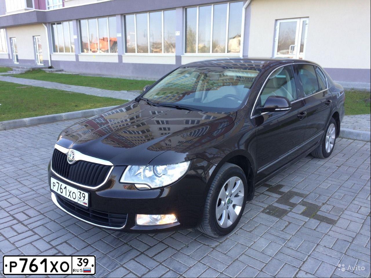 Фото автомобиля HYUNDAI EQUUS, 2013 — госномер С242РХ40. Цвет: ЧЕРНЫЙ