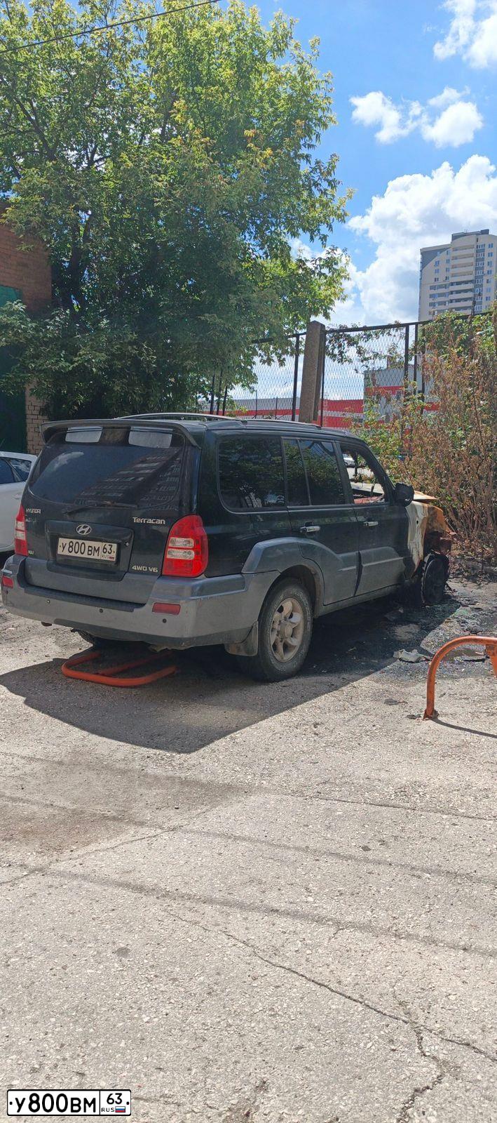 Фото автомобиля HYUNDAI ELANTRA, 2007 — госномер У800ВМ63. Цвет: ЧЕРНЫЙ