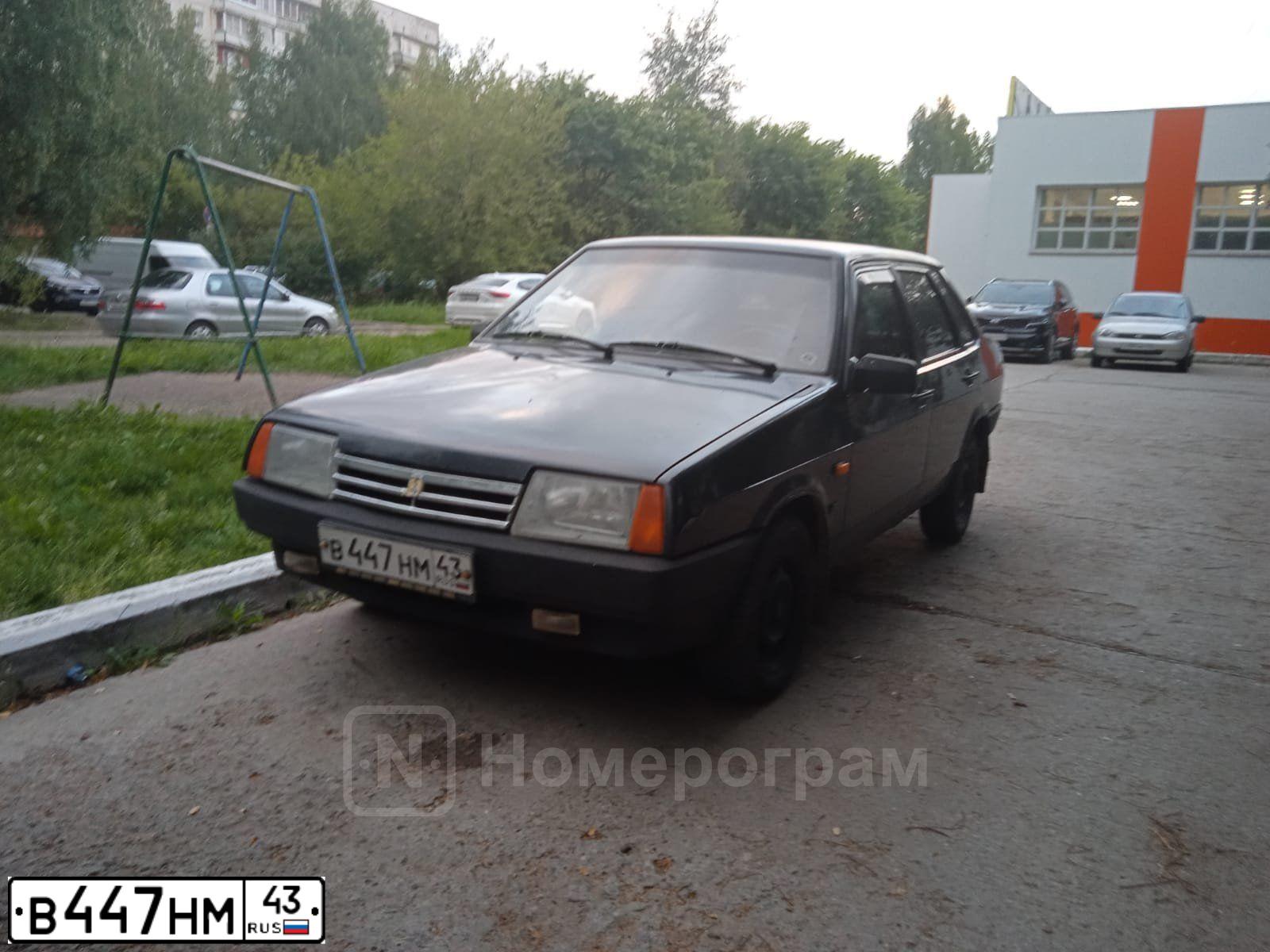 Фото автомобиля LADA 2109 SAMARA, 2003 — госномер В447НМ43. Цвет: ГРАФИТОВЫЙ МЕТАЛЛИК