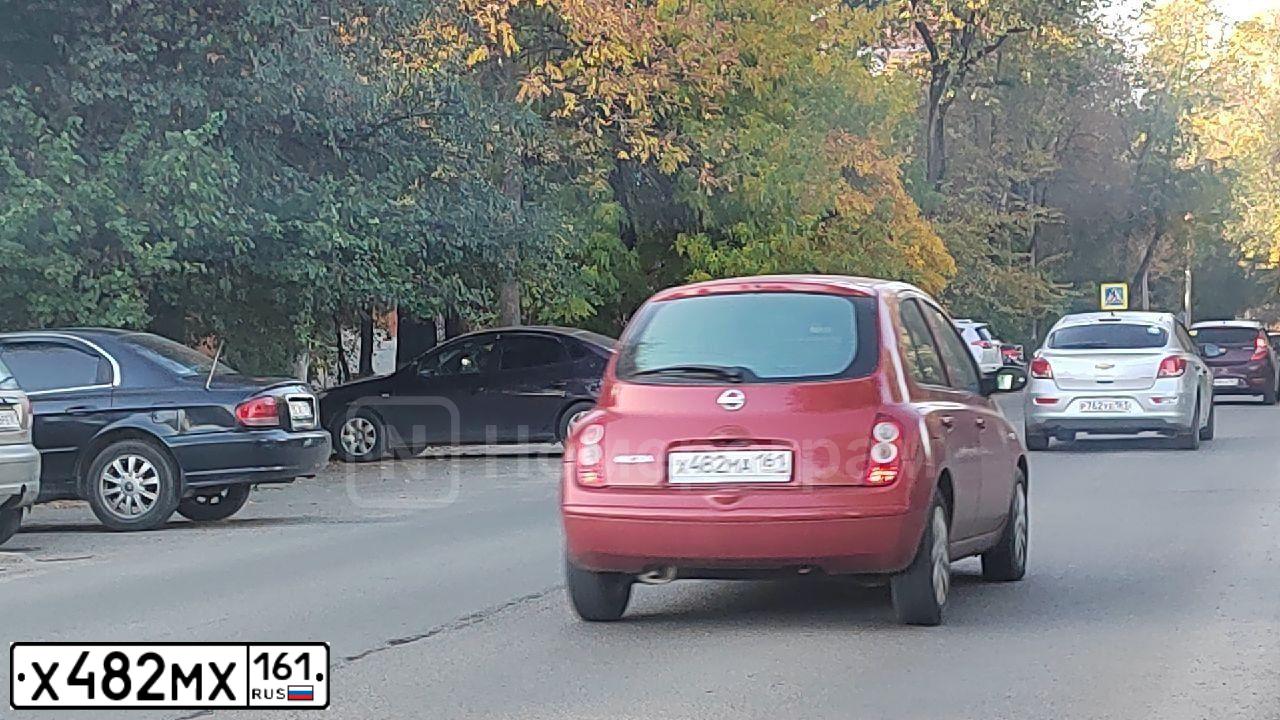 Фото автомобиля RENAULT LAGUNA, 2000 — госномер Н265КУ82. Цвет: ТЕМНО-СЕРЫЙ