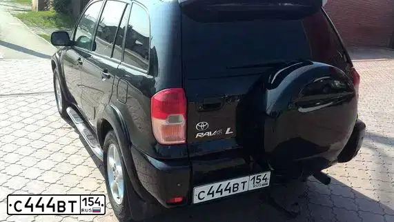 Фото автомобиля TOYOTA RAV4, 2002 — госномер Р193ВЕ154. Цвет: ЧЕРНЫЙ