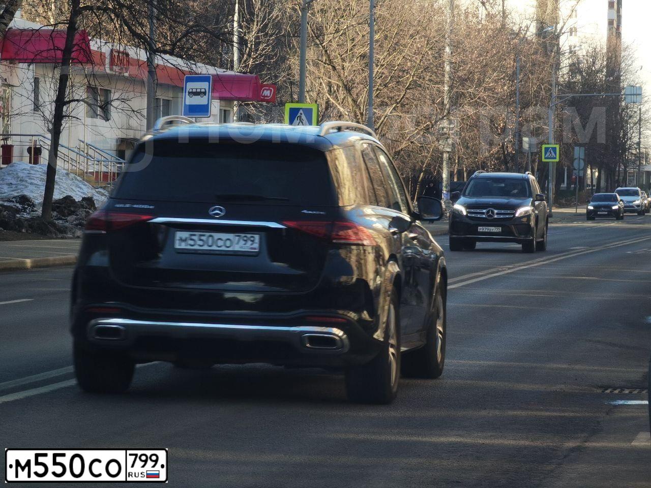 Фото автомобиля MERCEDES-BENZ GLE-CLASS, 2020 — госномер В846АВ550. Цвет: ЧЕРНЫЙ