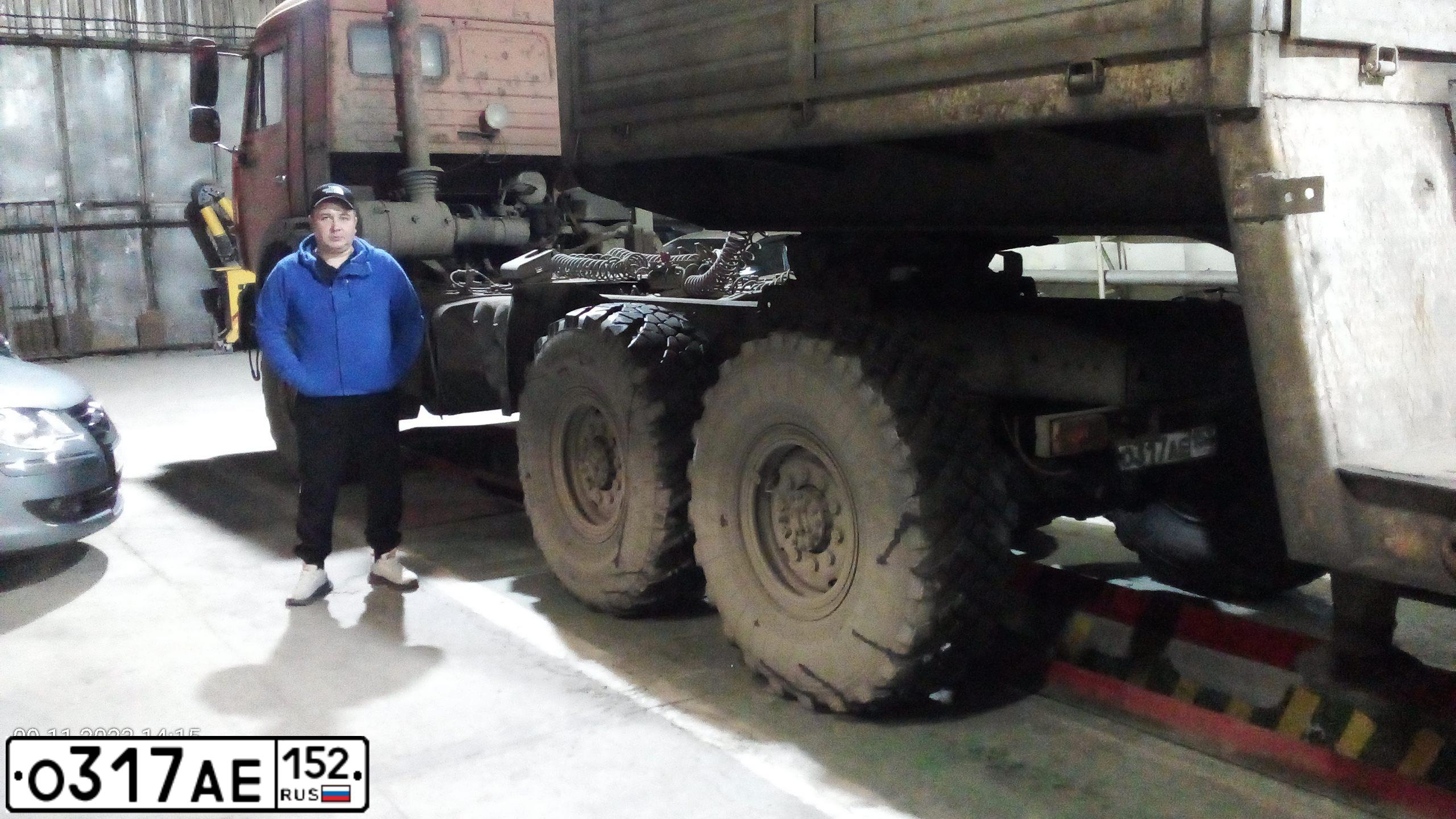 Фото автомобиля KAMAZ 44108 /6X6/, 2007 — госномер О317АЕ152. Цвет: Оранжевый