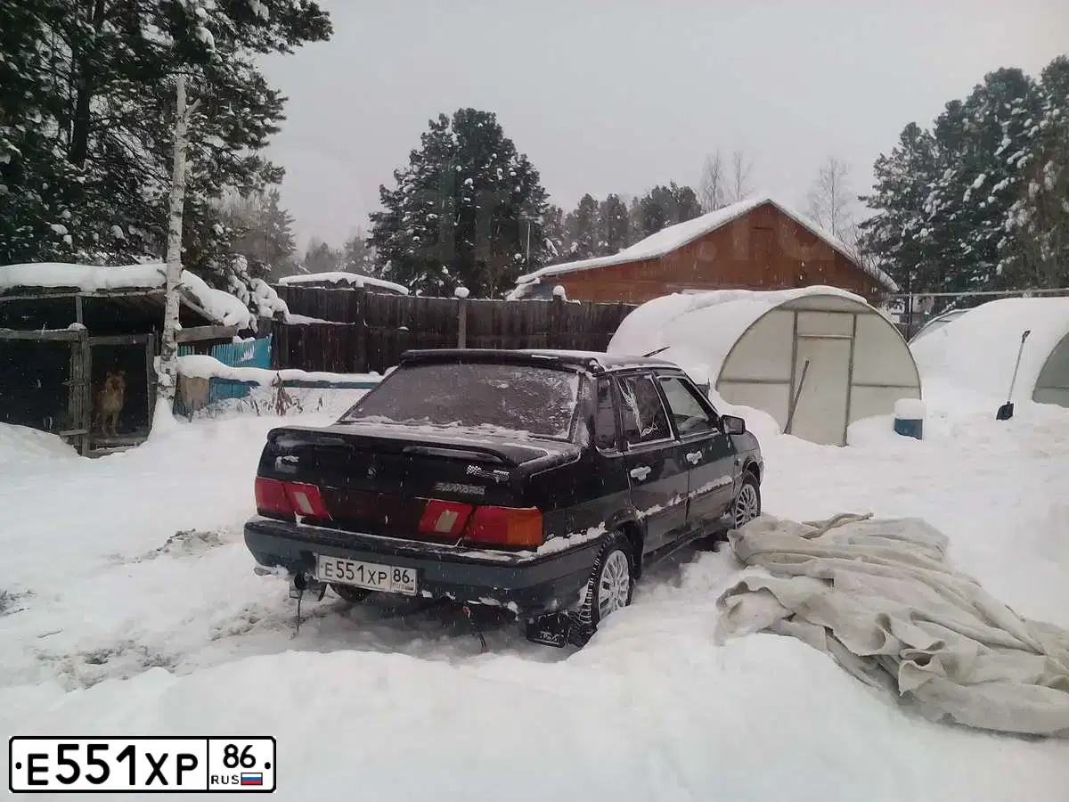 Фото автомобиля LADA 2115 SAMARA, 2006 — госномер Е551ХР86. Цвет: ЧЕРНЫЙ