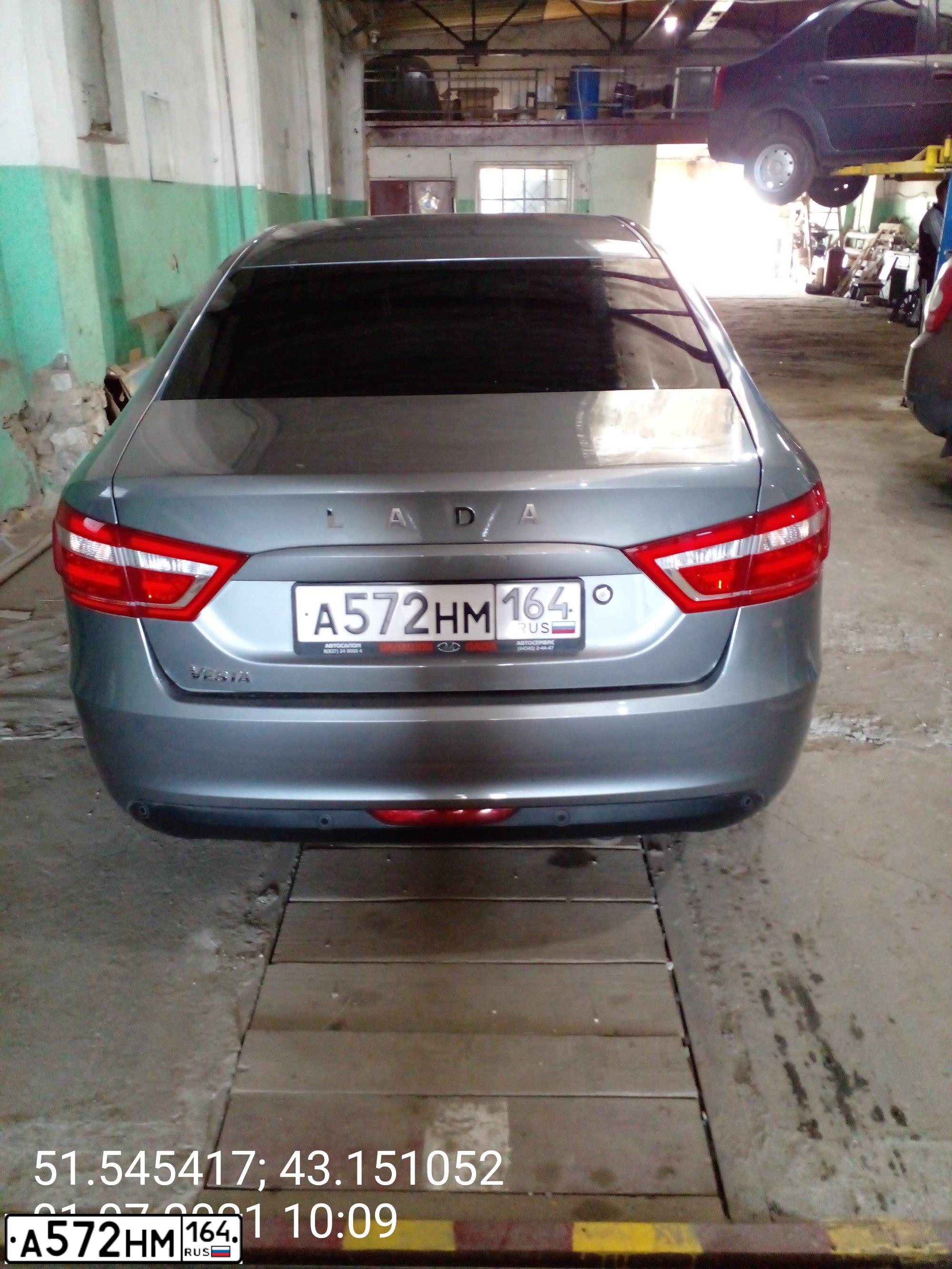 Фото автомобиля VOLKSWAGEN JETTA, 2009 — госномер М606ХУ702. Цвет: ЧЕРНЫЙ
