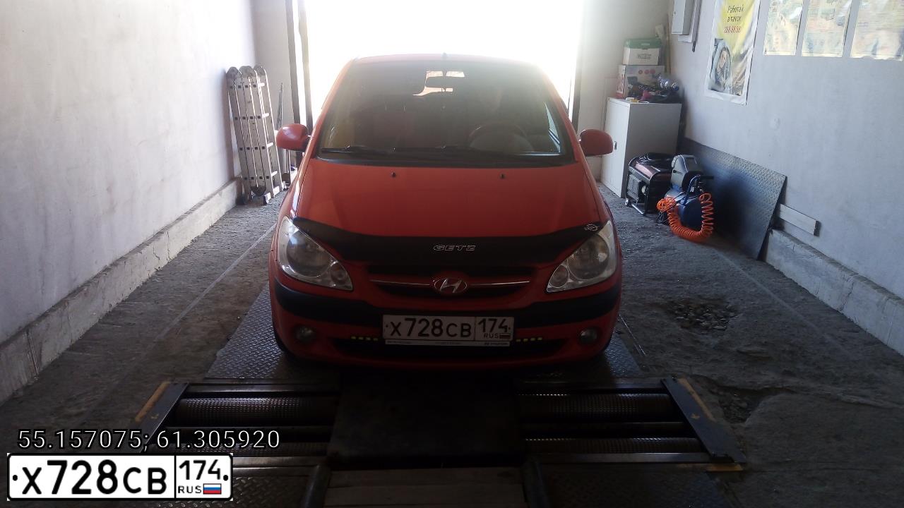 Фото автомобиля HYUNDAI GETZ, 2005 — госномер Х728СВ174. Цвет: Красный