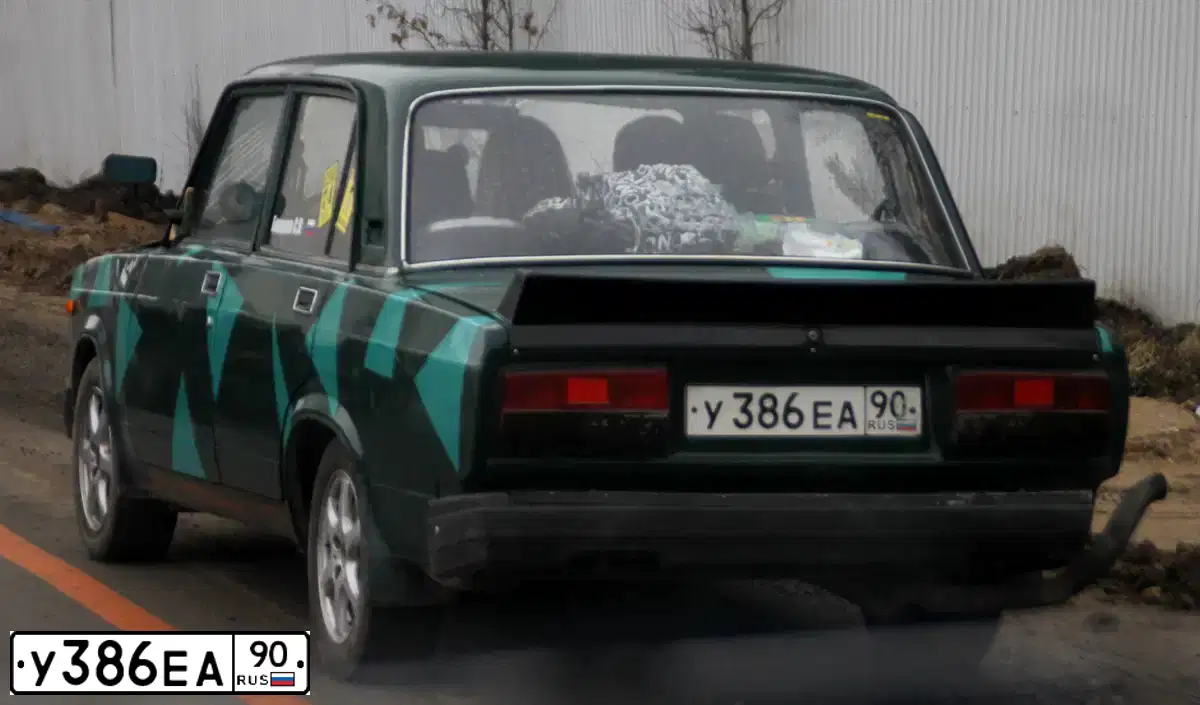 Фото автомобиля LADA 2107, 2006 — госномер У386ЕА90. Цвет: ЗЕЛЕНЫЙ ТЕМНЫЙ