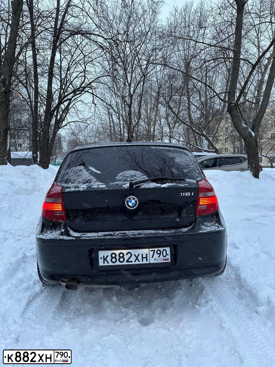 Фото автомобиля BMW 116, 2008 — госномер Х414МР07. Цвет: ЧЕРНЫЙ