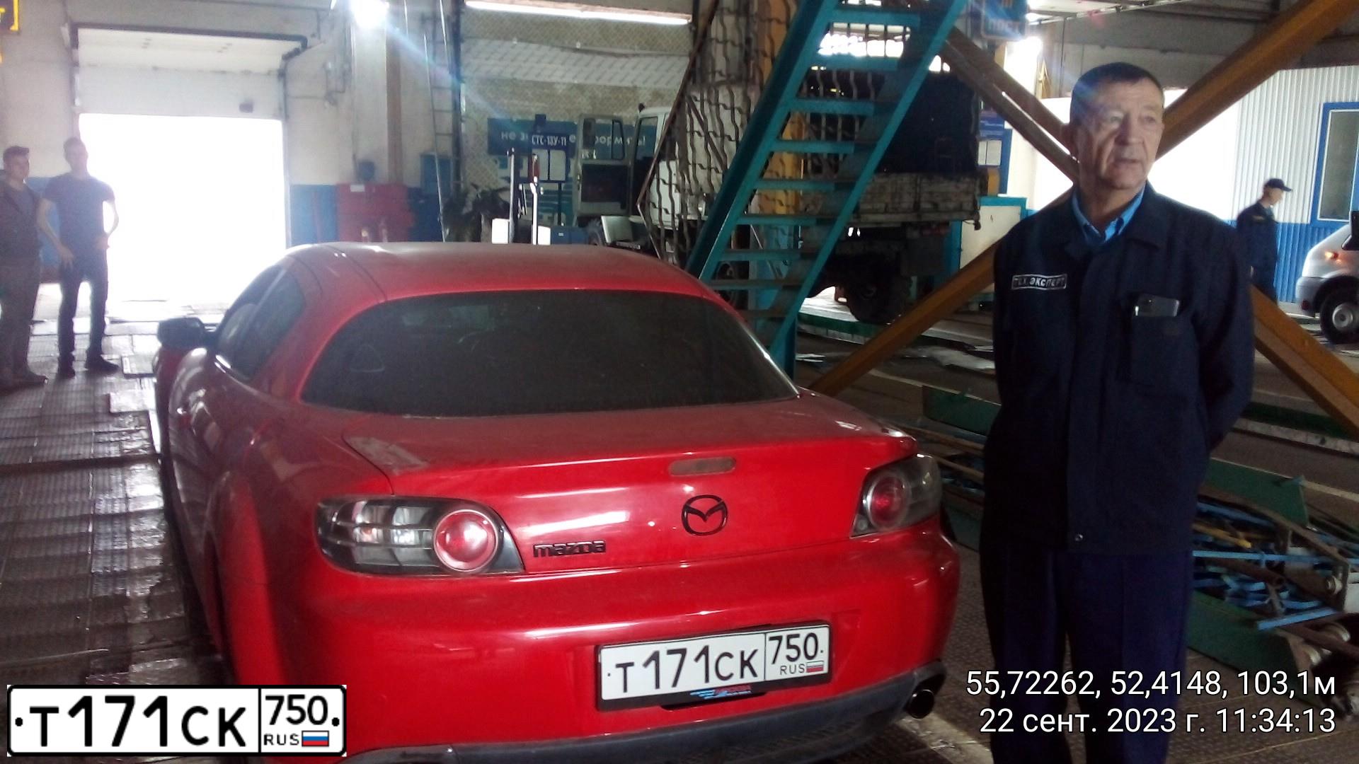Фото автомобиля MERCEDES E-KLASSE, 2002 — госномер М900АМ32. Цвет: Серебристый