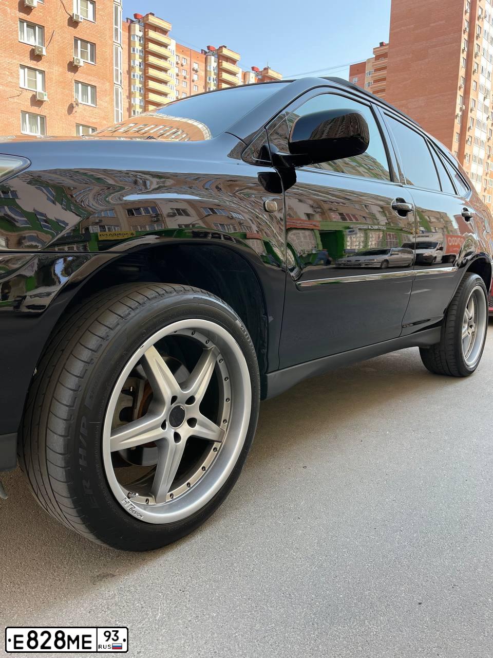 Фото автомобиля LEXUS RX, 2006 — госномер Е828МЕ93. Цвет: ЧЕРНЫЙ