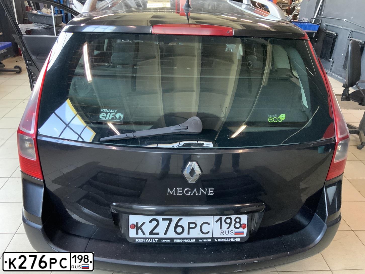 Фото автомобиля RENAULT MEGANE, 2008 — госномер У009МТ47. Цвет: ЧЕРНЫЙ