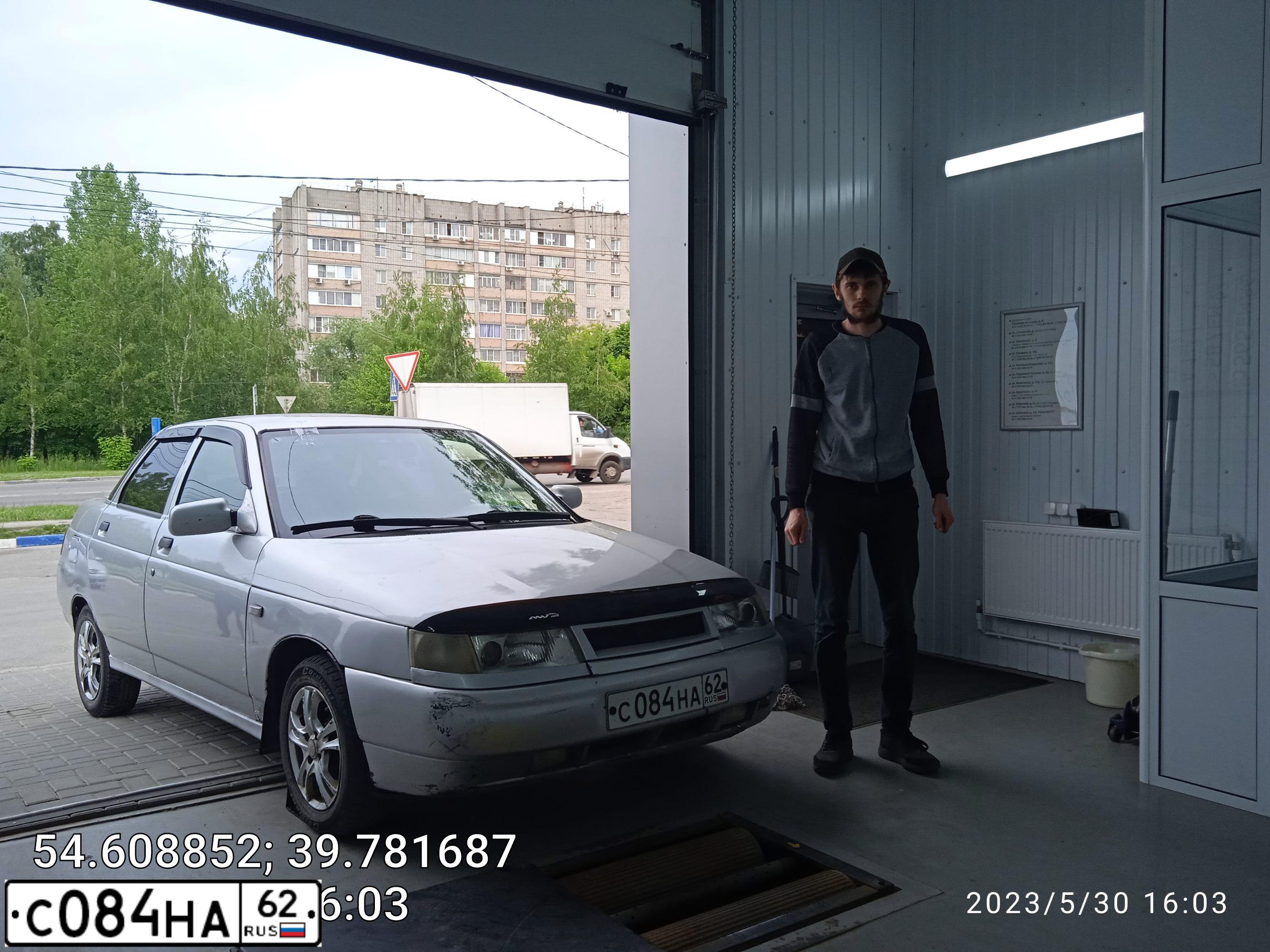 Фото автомобиля LADA 2110, 2007 — госномер С084НА62. Цвет: СВЕТЛО-СЕРЕБРИСТЫЙ МЕТАЛЛ
