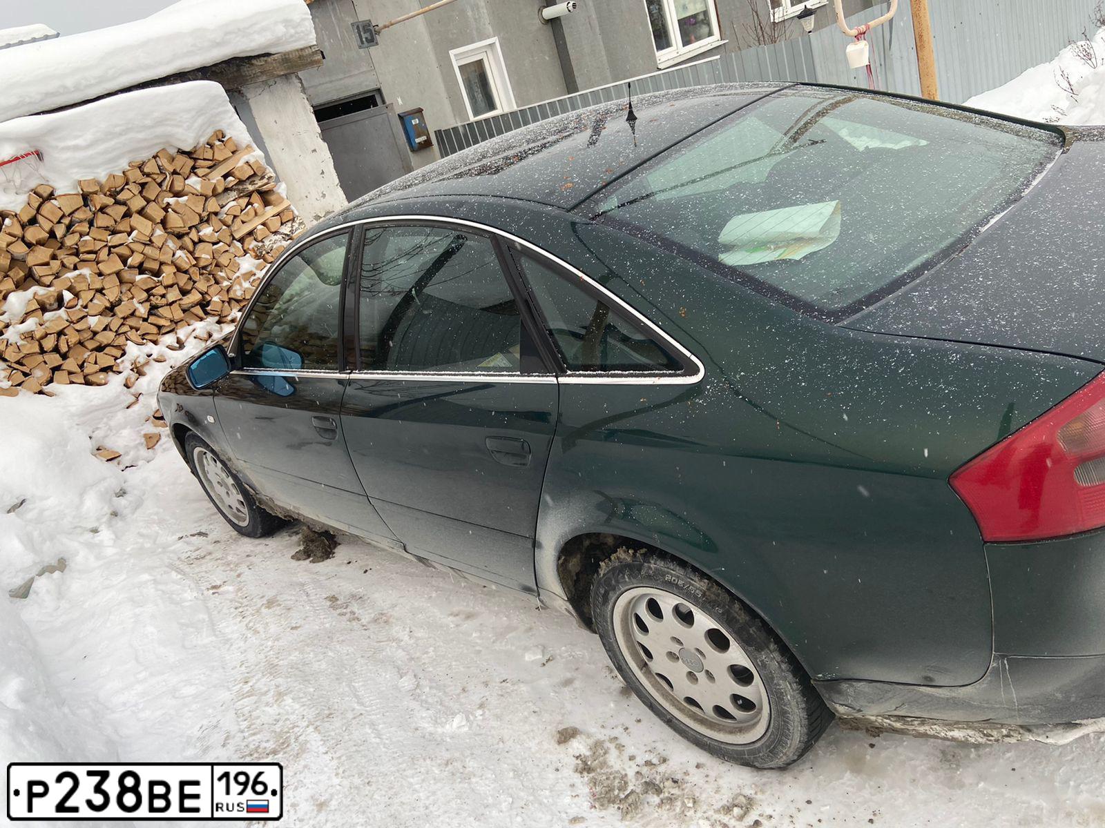 Фото автомобиля AUDI A6, 1998 — госномер Р238ВЕ196. Цвет: ЗЕЛЕНЫЙ