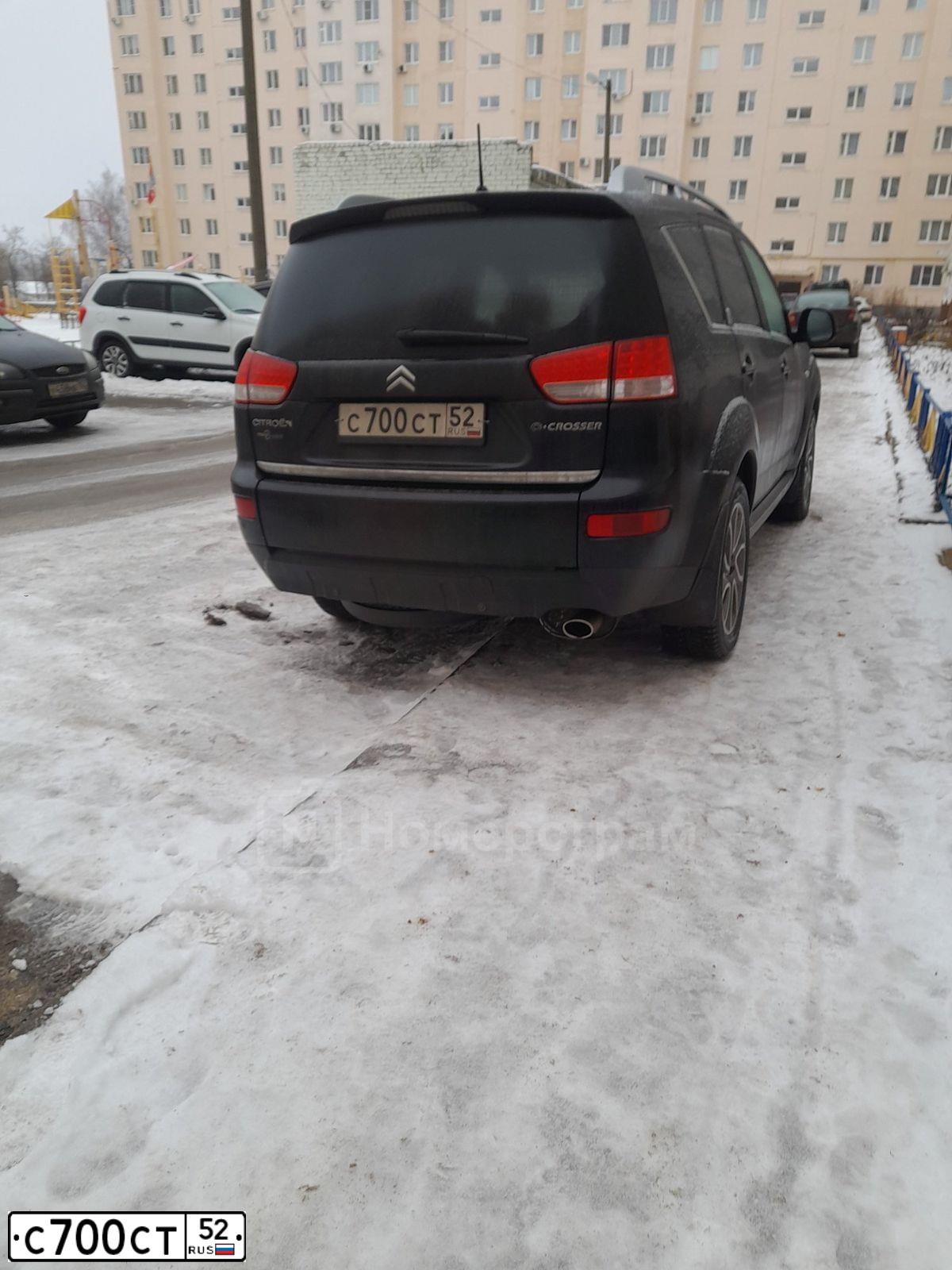 Фото автомобиля LADA 2110 LADA, 2006 — госномер С700СТ52. Цвет: СВЕТЛО-СЕРЕБ МЕТАЛ