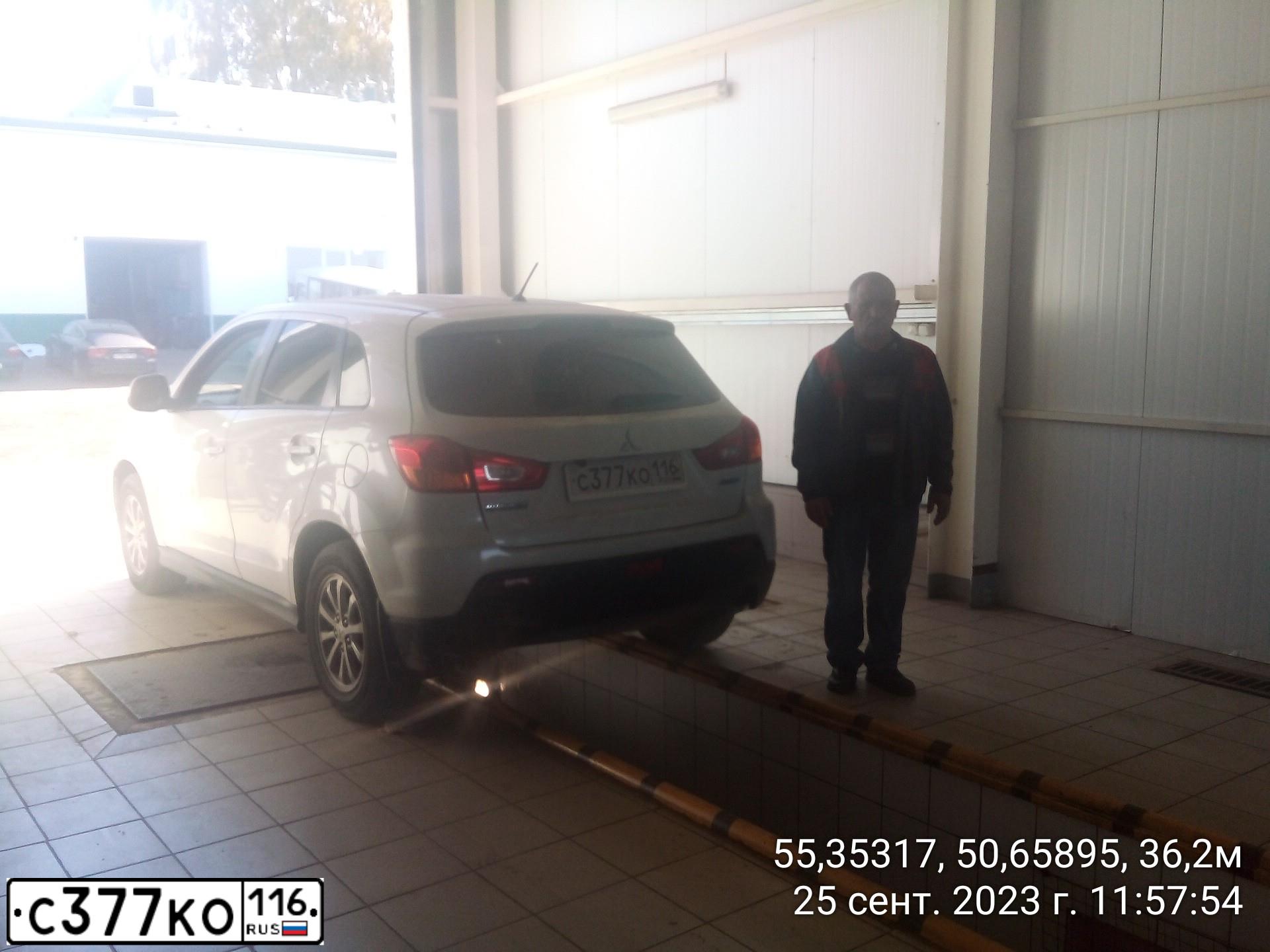 Фото автомобиля MITSUBISHI ASX, 2012 — госномер М988ТХ716. Цвет: БЕЛЫЙ