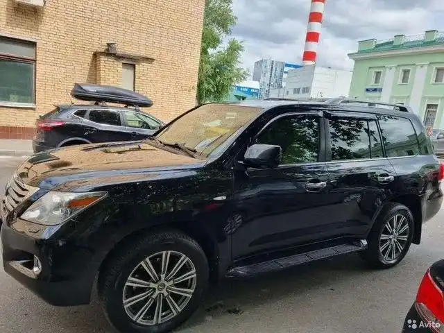 Фото автомобиля LEXUS LX, 2010 — госномер С011СС177. Цвет: ЧЕРНЫЙ