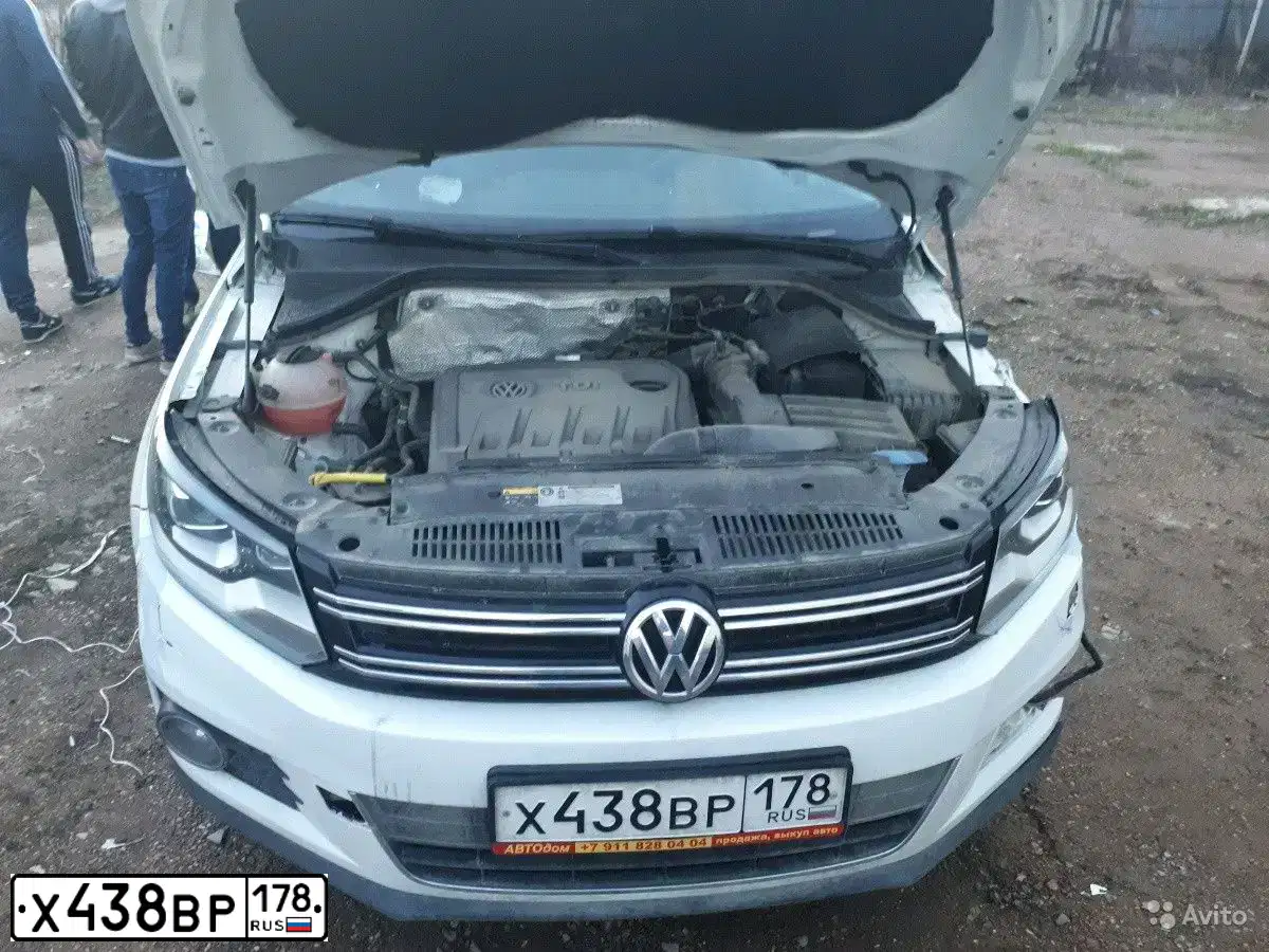 Фото автомобиля VOLKSWAGEN TIGUAN, 2014 — госномер Р770РТ716. Цвет: Белый