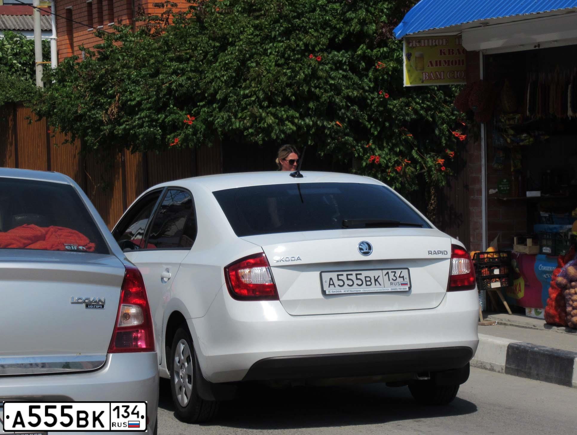 Фото автомобиля SKODA RAPID, 2019 — госномер М946ЕА134. Цвет: Белый