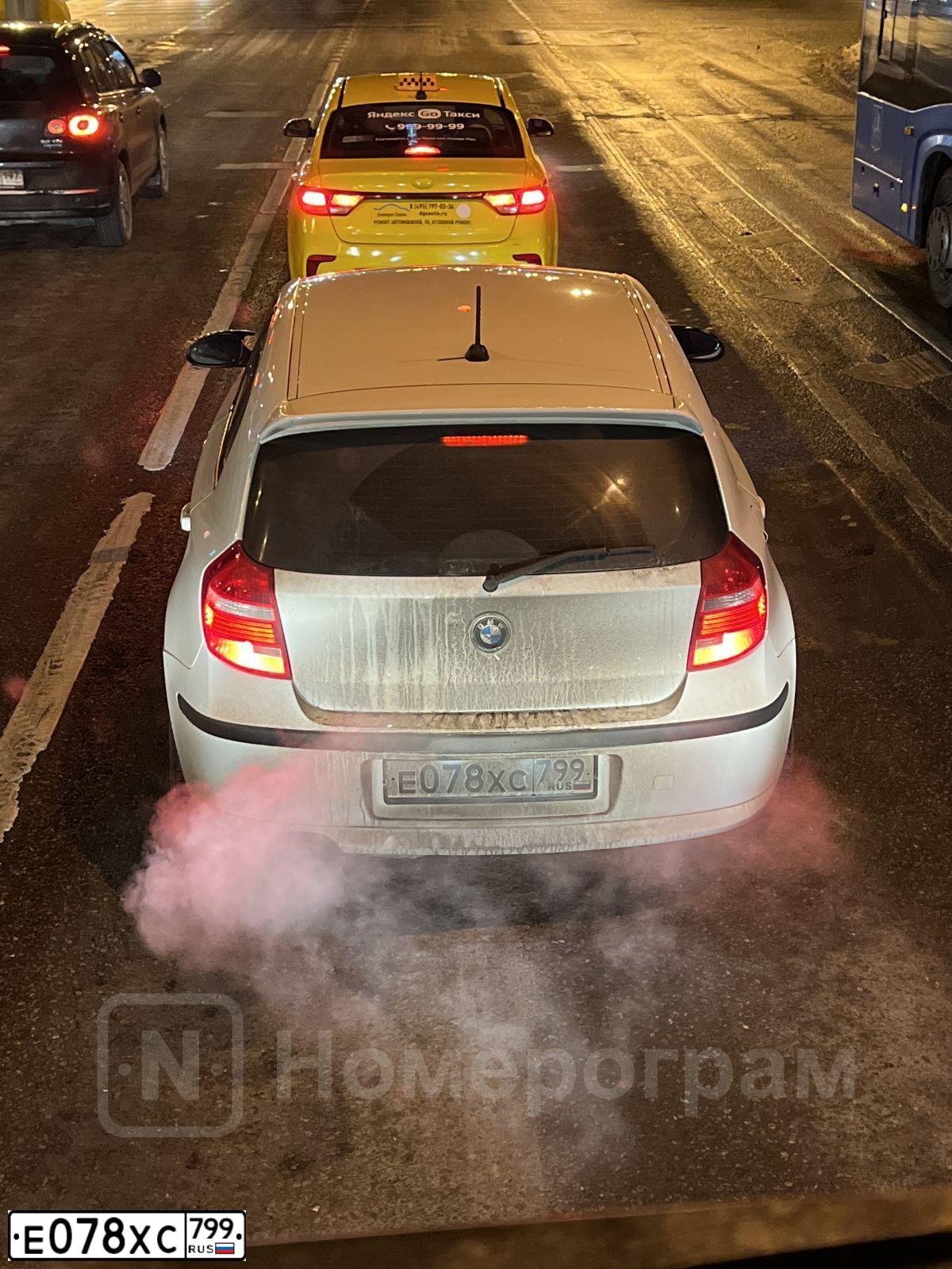 Фото автомобиля BMW SERIE 1, 2008 — госномер Е078ХС799. Цвет: Белый