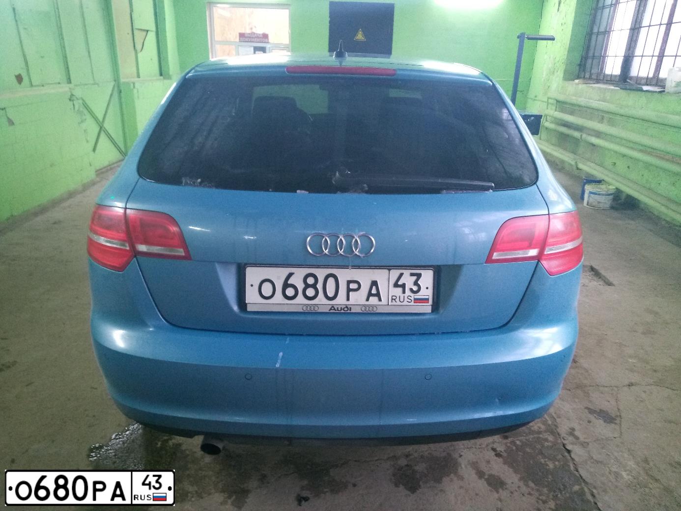 Фото автомобиля AUDI A3, 2009 — госномер О680РА43. Цвет: БИРЮЗА