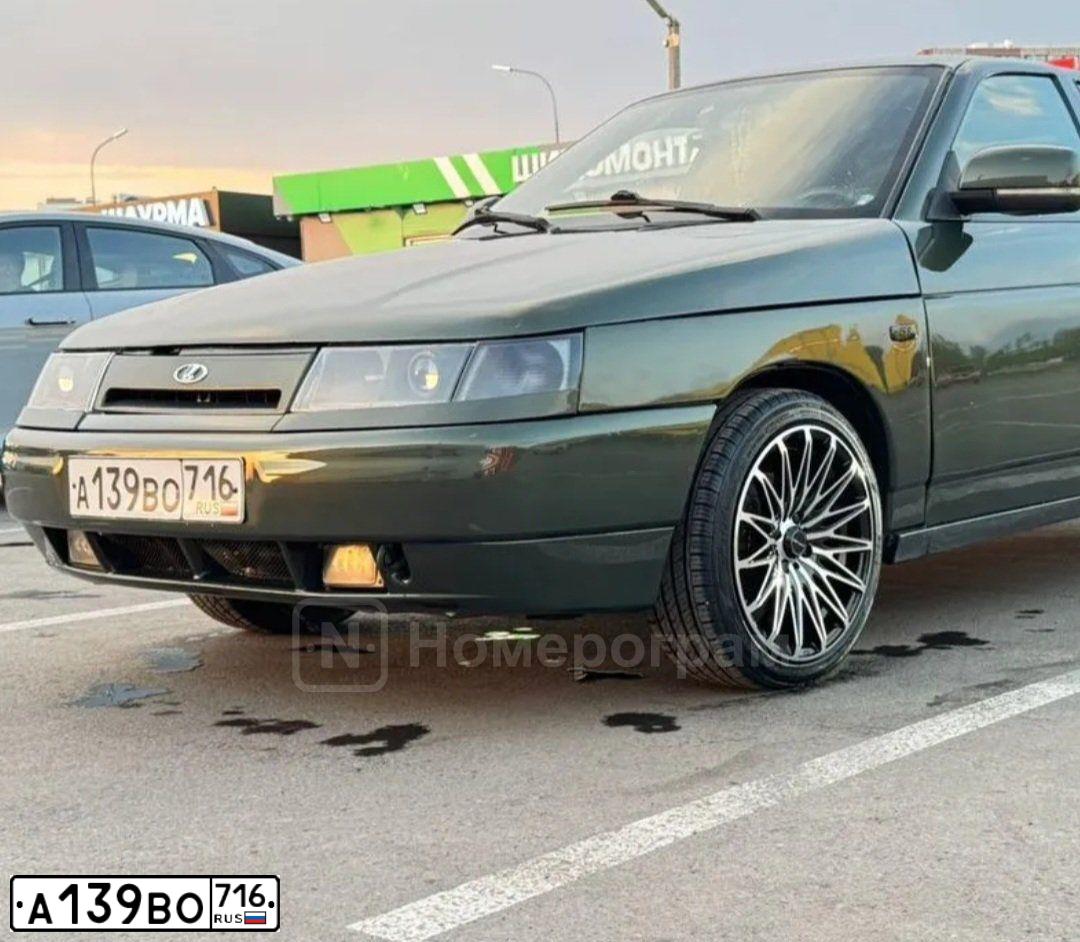 Фото автомобиля LADA 2112 LADA, 2006 — госномер А139ВО716. Цвет: ЗОЛОТИСТО-ТЕМНО-ЗЕЛЕНЫЙ