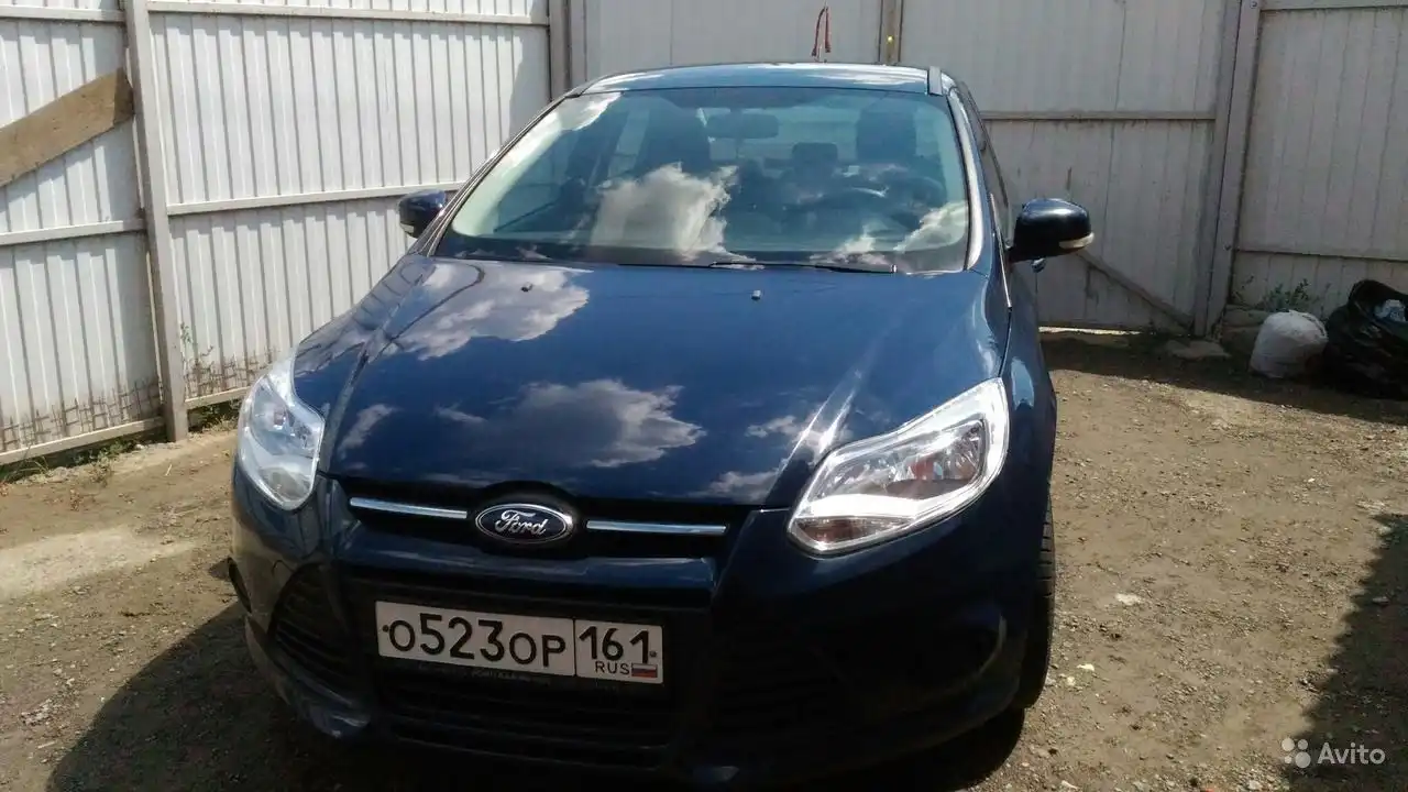 Фото автомобиля FORD FOCUS, 2012 — госномер К003АТ761. Цвет: Темно-синий
