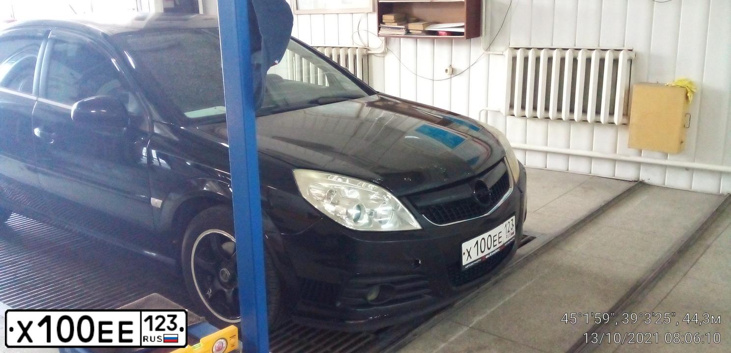 Фото автомобиля OPEL VECTRA, 2006 — госномер Н801ВЕ82. Цвет: ЧЕРНЫЙ