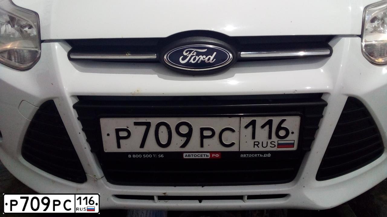 Фото автомобиля FORD FOCUS, 2012 — госномер О829МО716. Цвет: Белый