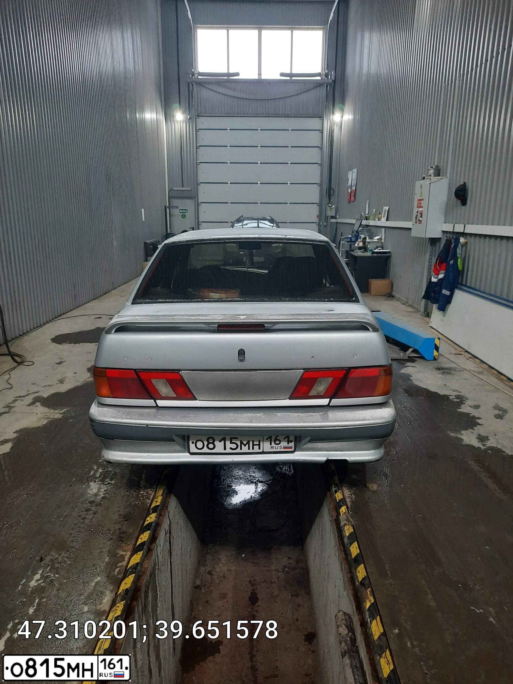 Фото автомобиля LADA 2115 SAMARA, 2004 — госномер О815МН161. Цвет: СВЕТЛО-СЕРЕБРИСТЫЙ МЕТАЛЛ