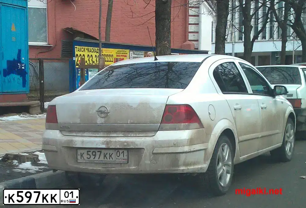 Фото автомобиля OPEL ASTRA, 2009 — госномер А093ЕО323. Цвет: Белый