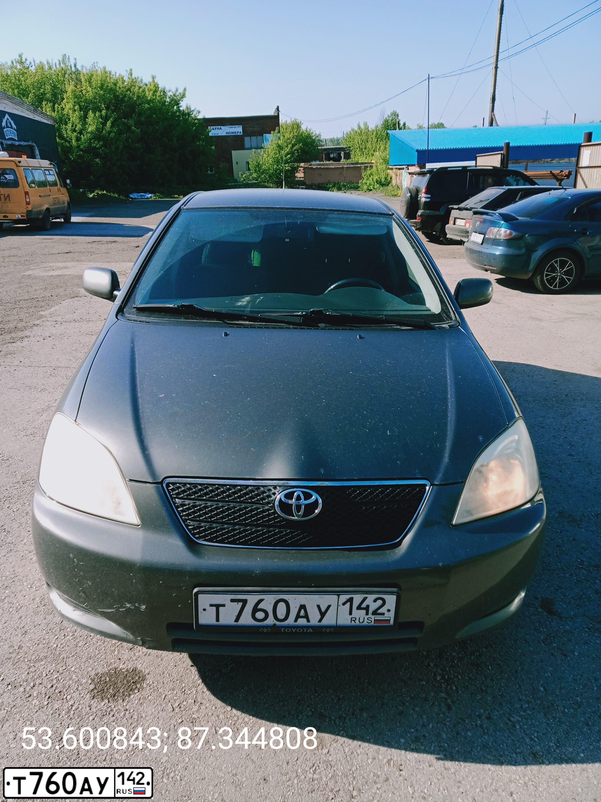 Фото автомобиля TOYOTA COROLLA, 2003 — госномер Т760АУ142. Цвет: Серый
