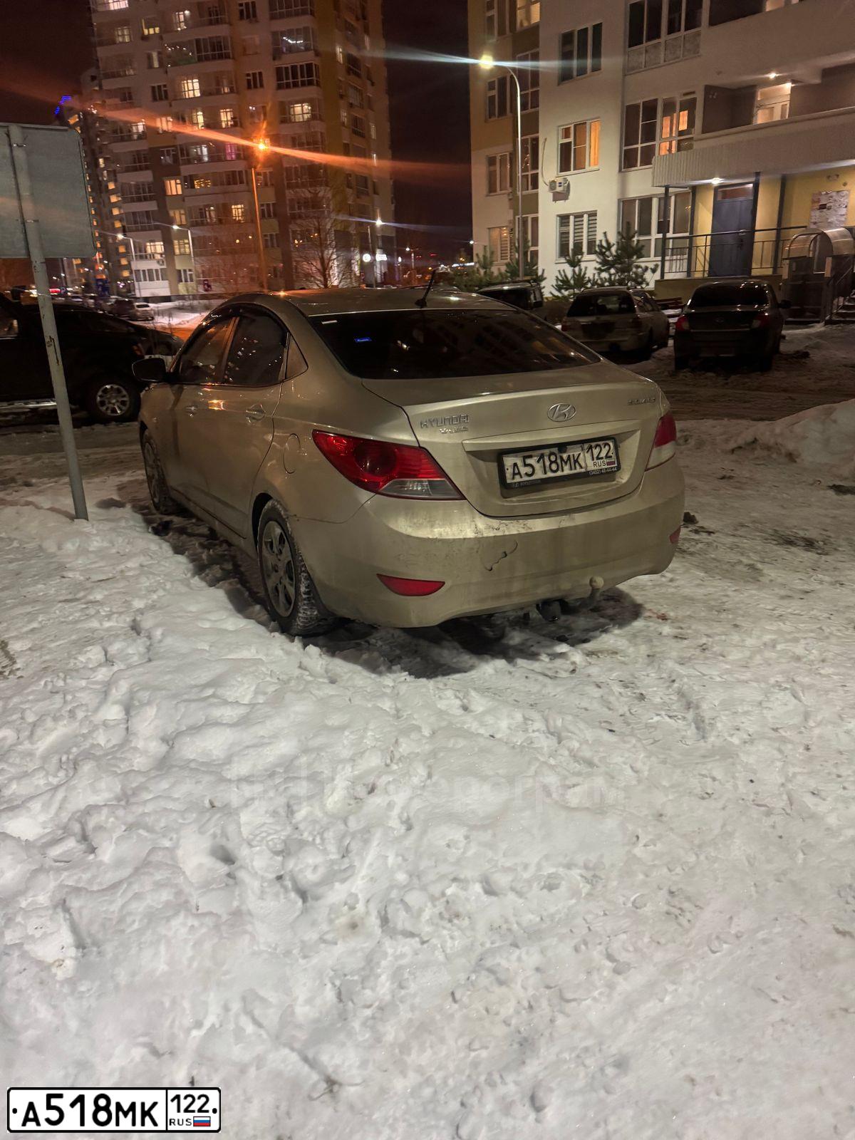 Фото автомобиля HYUNDAI SOLARIS, 2011 — госномер А518МК122. Цвет: БЕЖЕВО-СЕРЫЙ