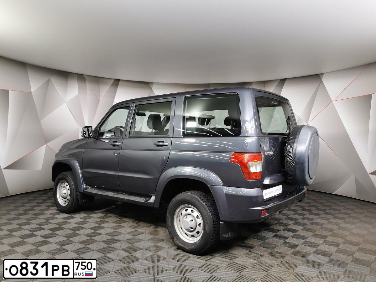 Фото автомобиля UAZ 3163 PATRIOT, 2017 — госномер К640ОК53. Цвет: ТЕМНО-СЕРЫЙ МЕТАЛЛИК