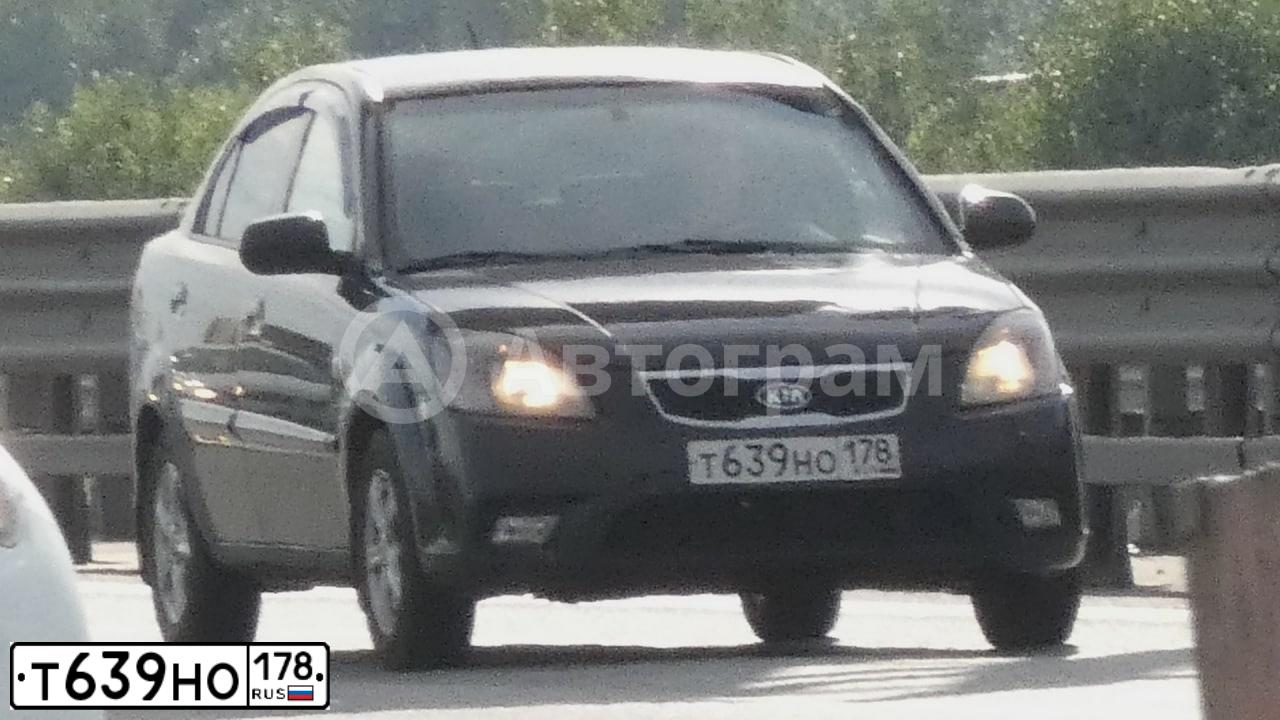 Фото автомобиля KIA RIO, 2010 — госномер Т639НО178. Цвет: ЧЕРНЫЙ