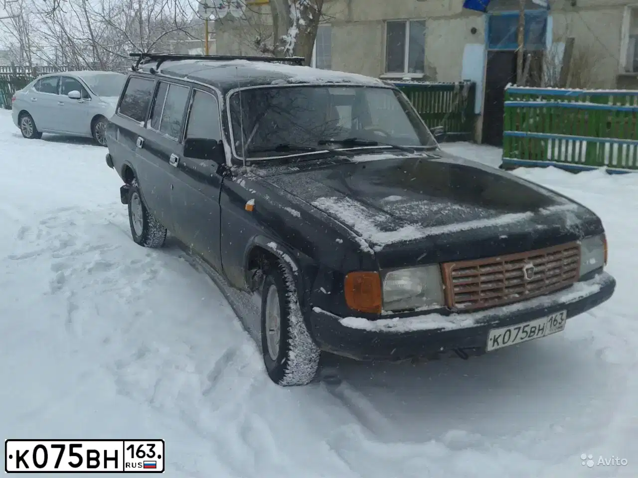 Фото автомобиля GAZ 3102 WOLGA, 1996 — госномер К075ВН163. Цвет: ЧЕРНЫЙ