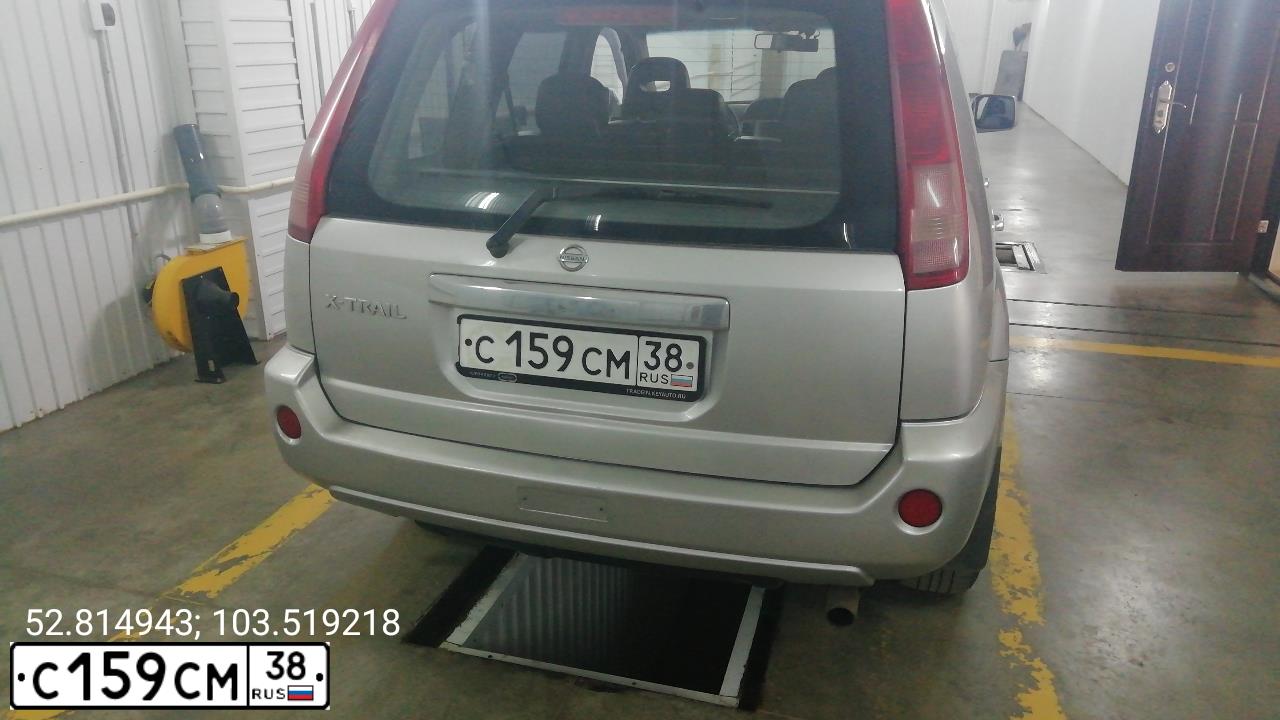 Фото автомобиля NISSAN X-TRAIL, 2007 — госномер С159СМ38. Цвет: СЕРЫЙ