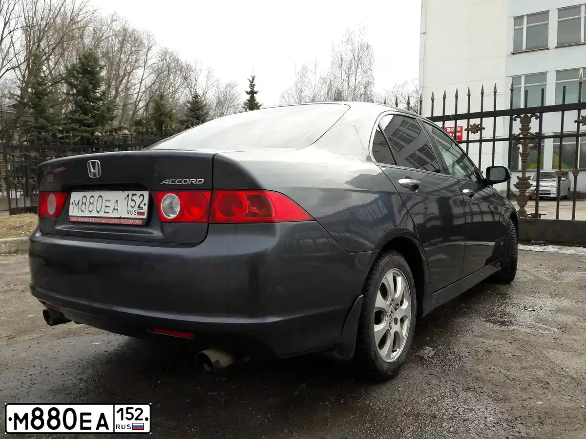 Фото автомобиля HONDA ACCORD, 2008 — госномер М558УР33. Цвет: ТЕМНО-СЕРЫЙ