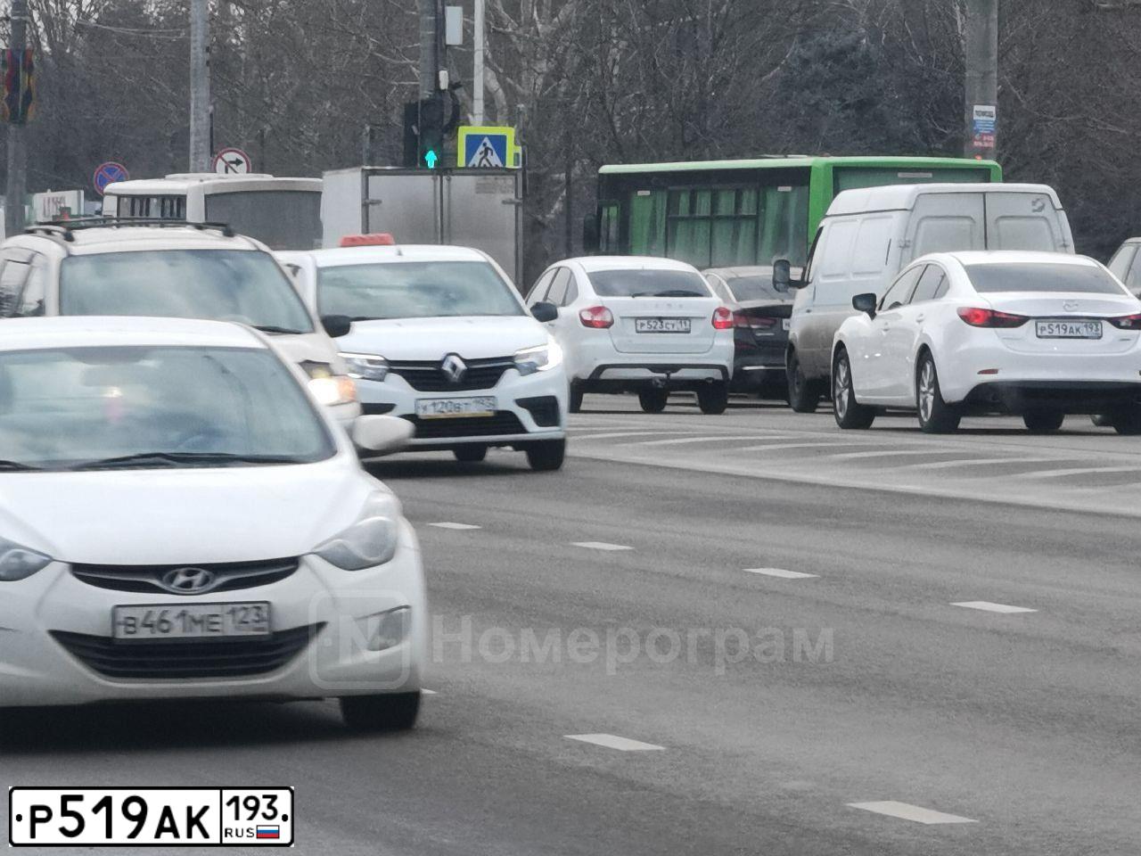 Фото автомобиля MAZDA 6, 2018 — госномер М698УУ193. Цвет: БЕЛЫЙ ПЕРЛАМУТР