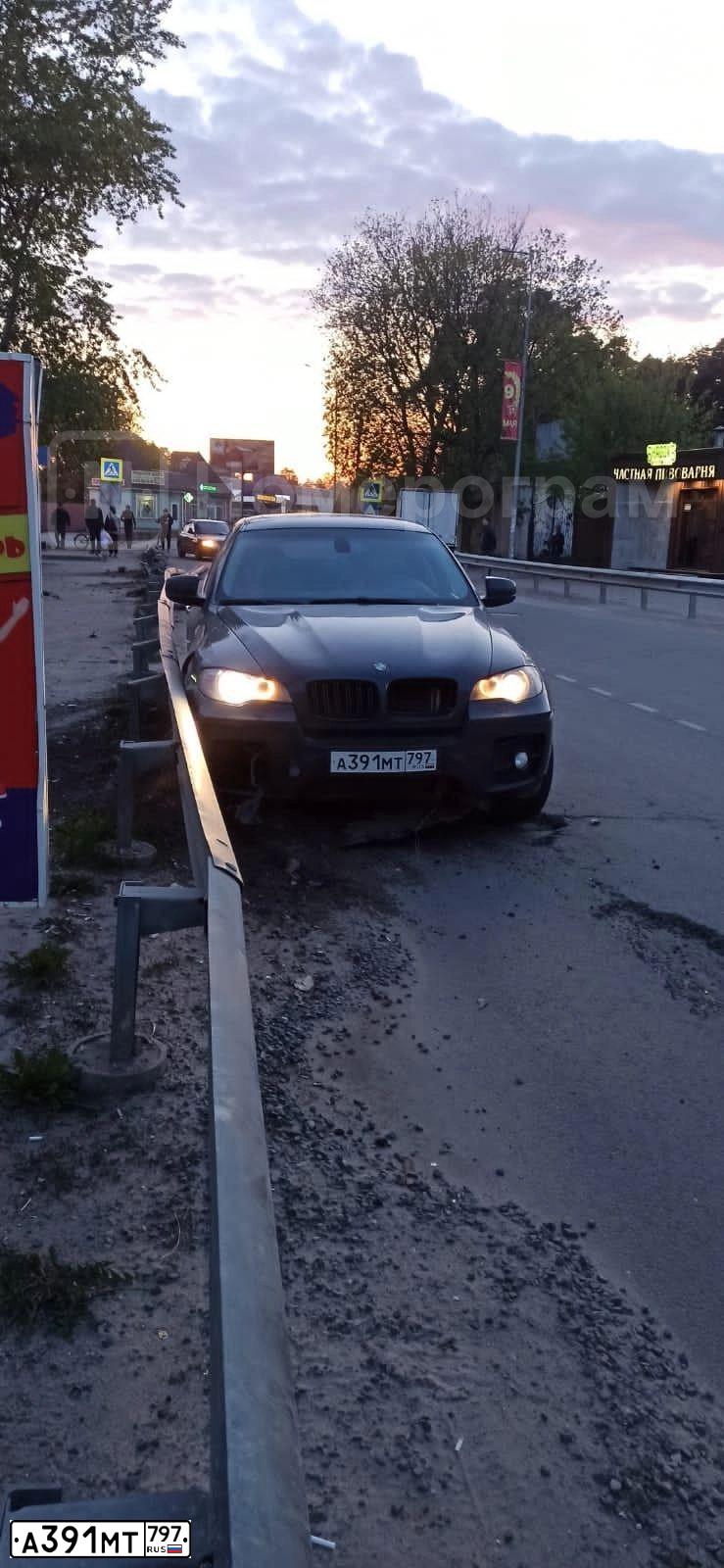 Фото автомобиля BMW X6, 2009 — госномер А391МТ797. Цвет: Темно-синий