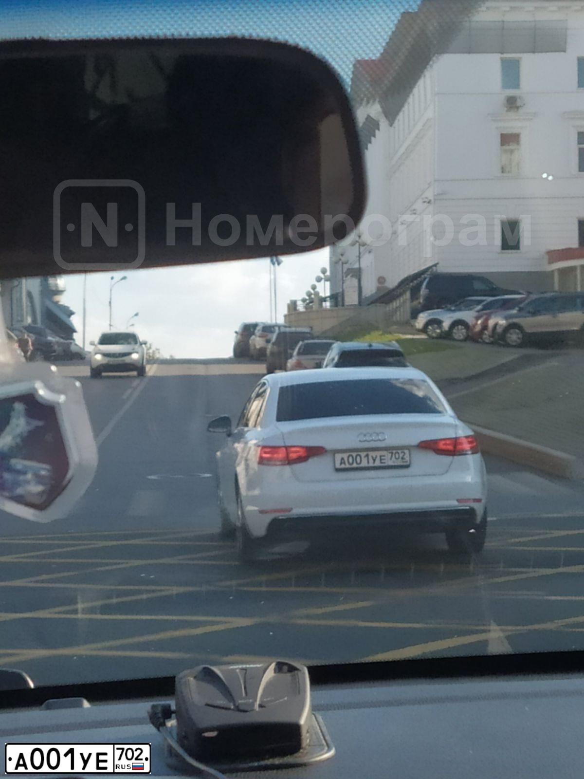 Фото автомобиля AUDI A4, 2016 — госномер А001УЕ702. Цвет: Белый