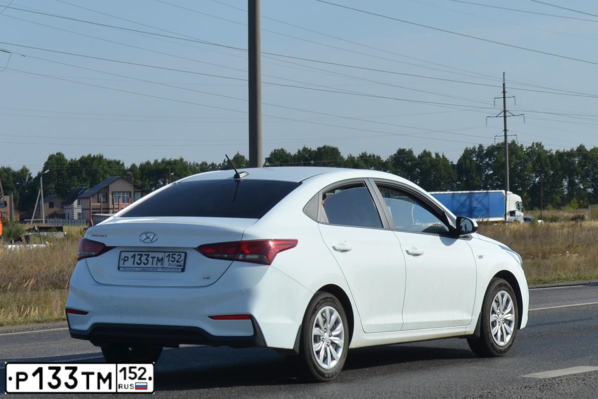 Фото автомобиля HYUNDAI SOLARIS, 2019 — госномер Н011НУ62. Цвет: Белый