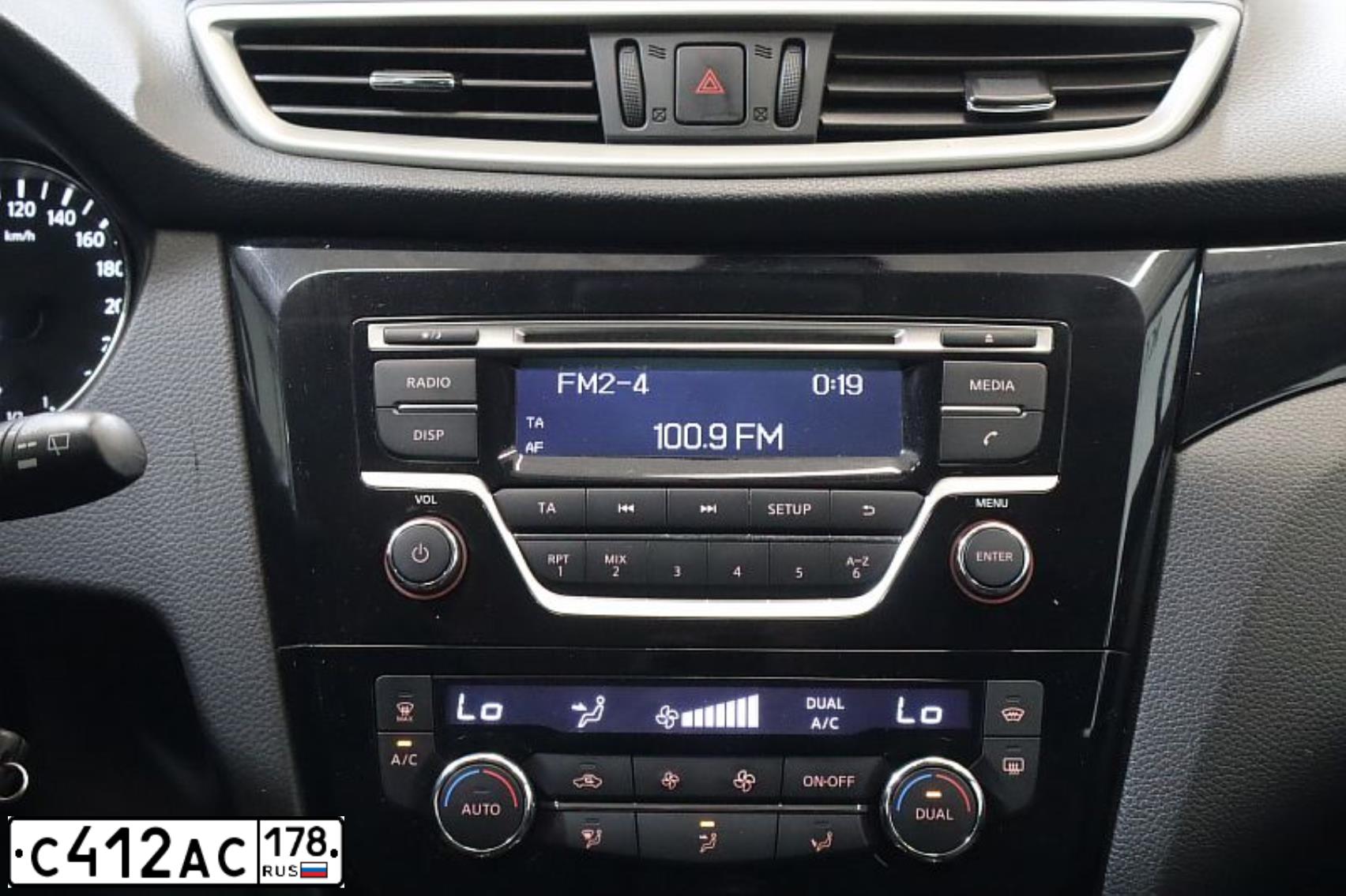 Фото автомобиля NISSAN QASHQAI, 2014 — госномер С412АС178. Цвет: КРАСНЫЙ
