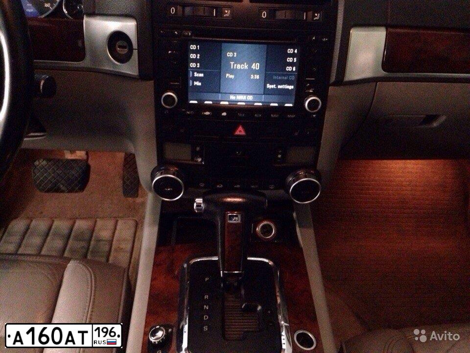 Фото автомобиля VOLKSWAGEN TOUAREG, 2004 — госномер А160АТ96. Цвет: ЧЕРНЫЙ