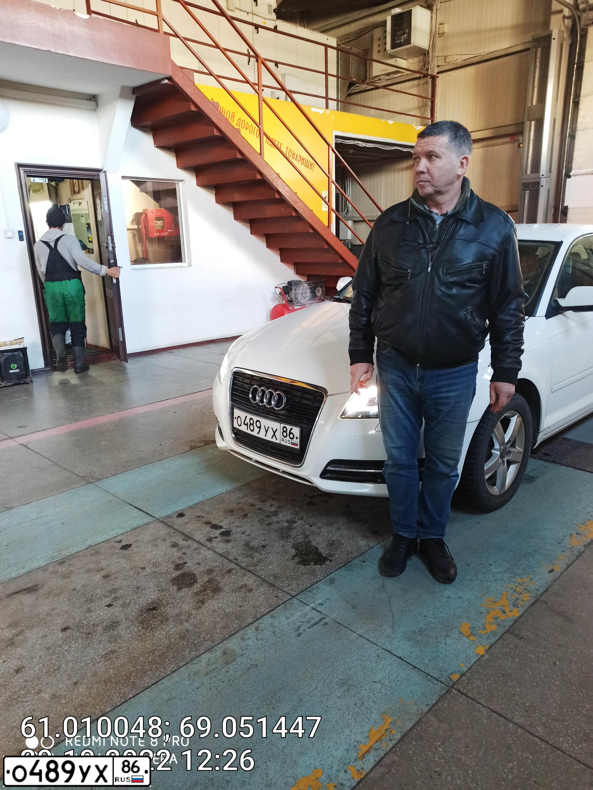 Фото автомобиля AUDI A3, 2011 — госномер О489УХ86. Цвет: Белый