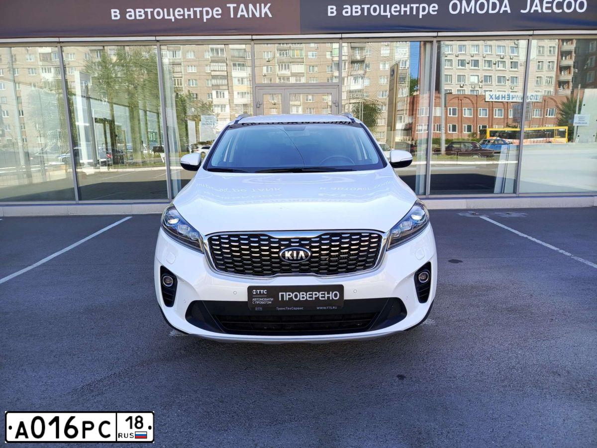 Фото автомобиля KIA SORENTO, 2019 — госномер У942ВЕ716. Цвет: Белый