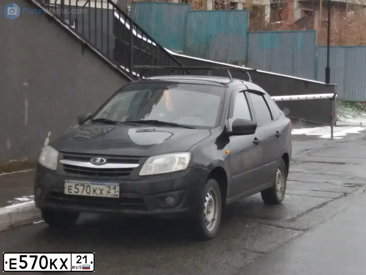 Фото автомобиля LADA 2191 GRANTA, 2014 — госномер Е570КХ21. Цвет: ЧЕРНЫЙ
