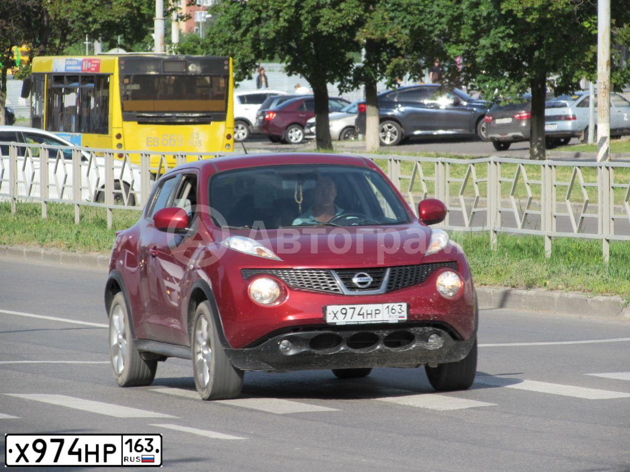 Фото автомобиля NISSAN JUKE, 2012 — госномер Х974НР163. Цвет: КРАСНЫЙ